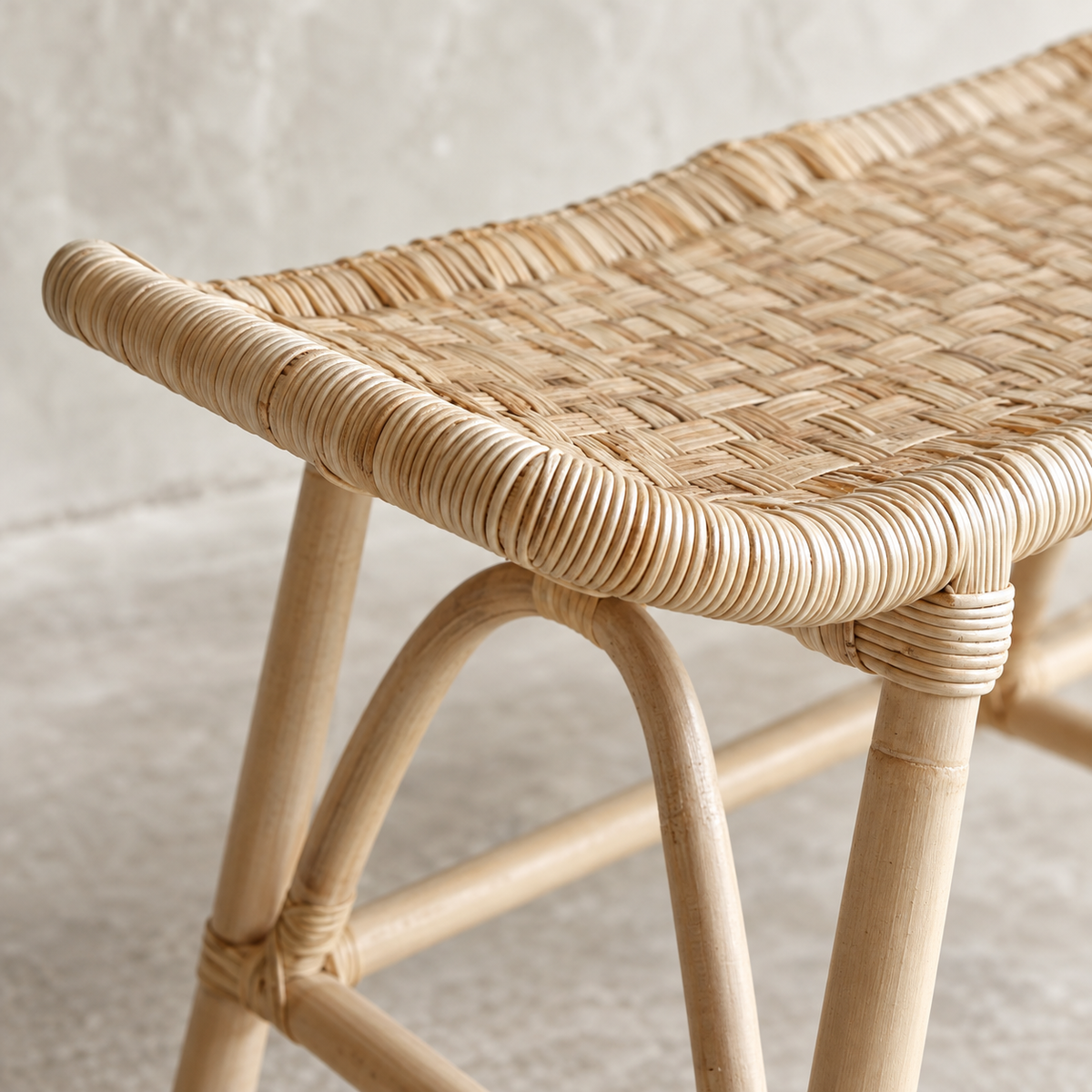 Lionel Natural Rattan Bench – Modern Textured Entryway & Bedroom Seating