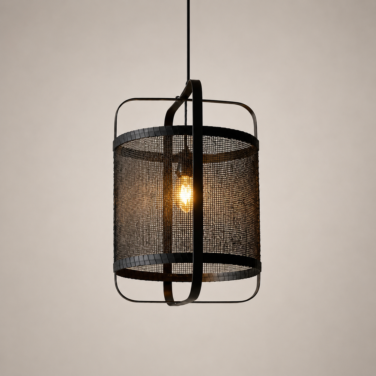Raymond Black Bamboo Pendant Lamp – Sustainable Handwoven Lighting